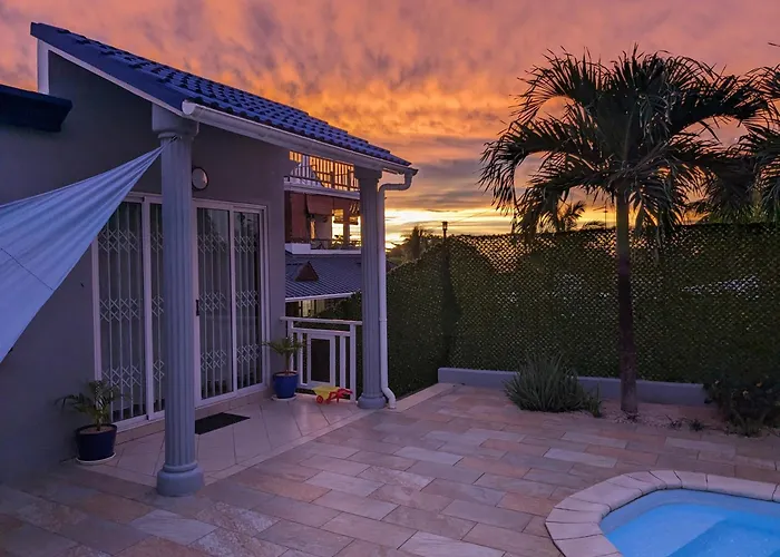 Captains Quarters Poolside Villa