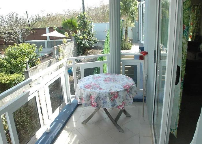Captains Quarters Poolside Villa