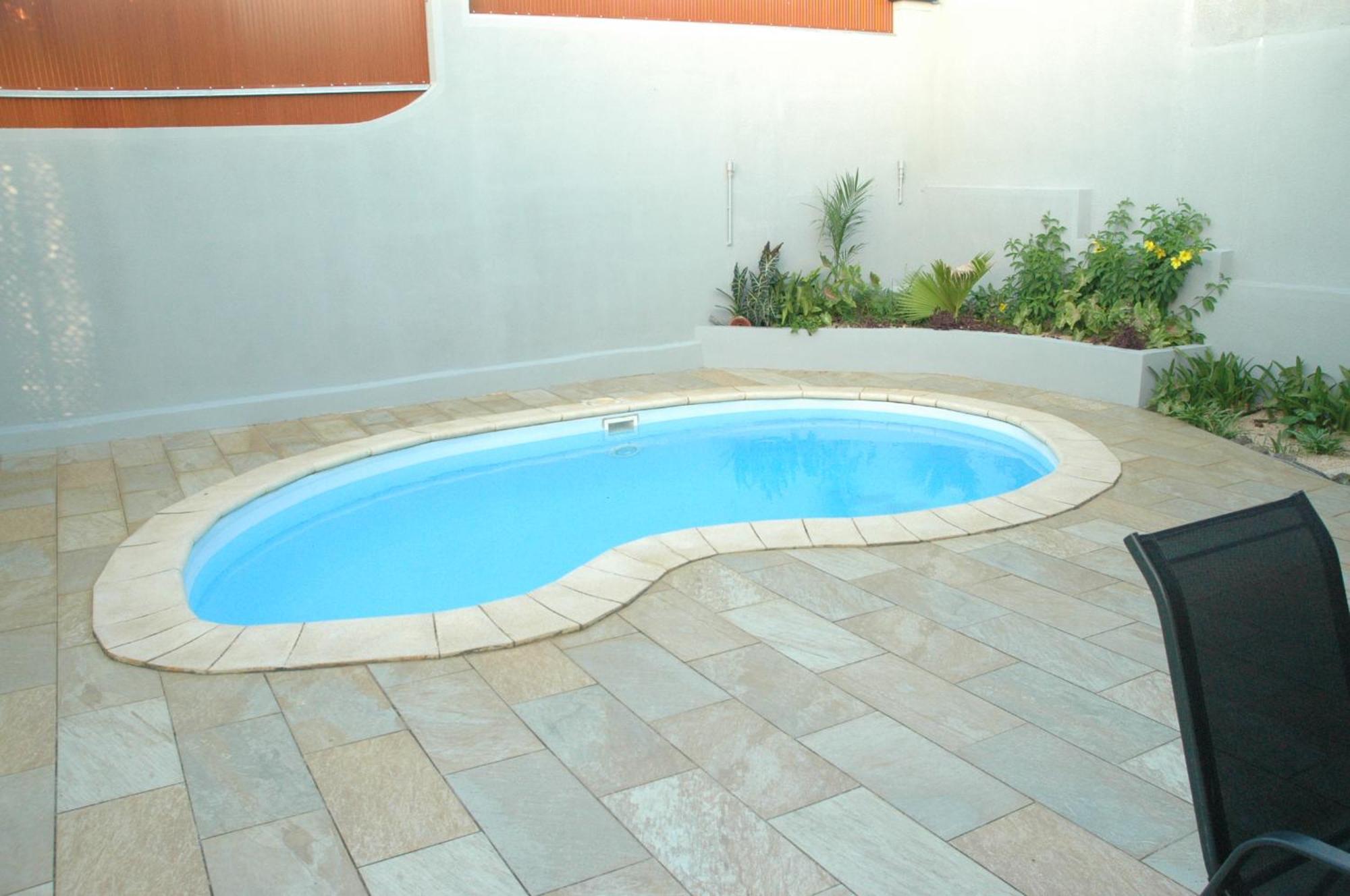 Captains Quarters Poolside Apartment Flic en Flac