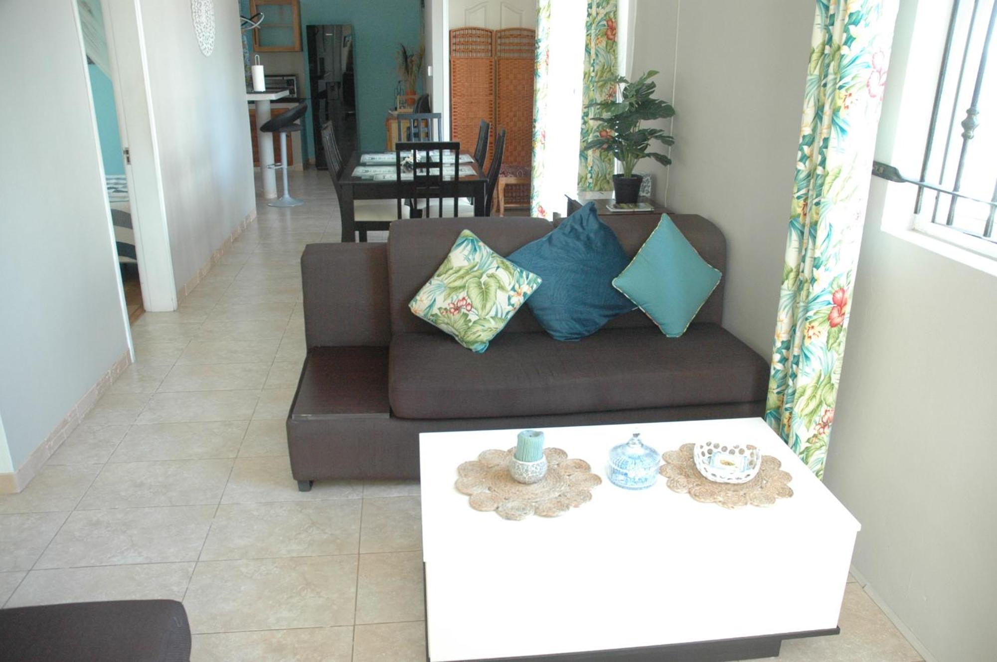Captains Quarters Poolside Apartment Flic en Flac