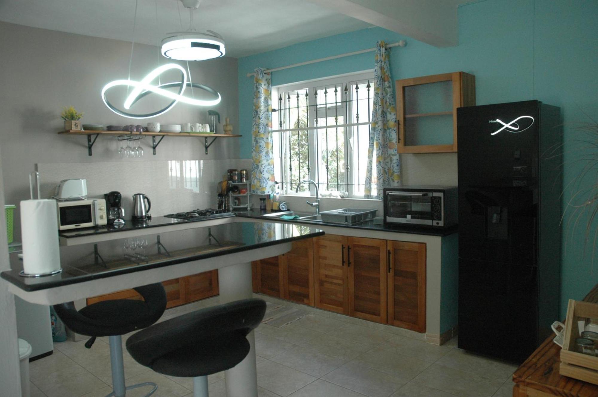 Apartment Captains Quarters Poolside *