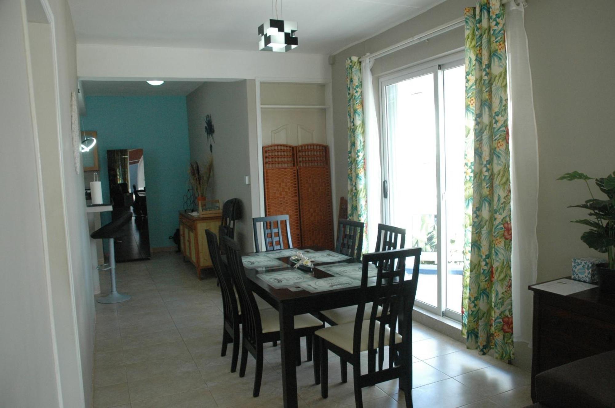 Captains Quarters Poolside Apartment